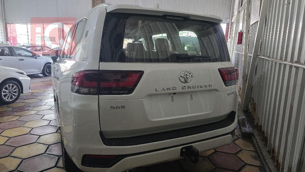 تويوتا لاندكروزر